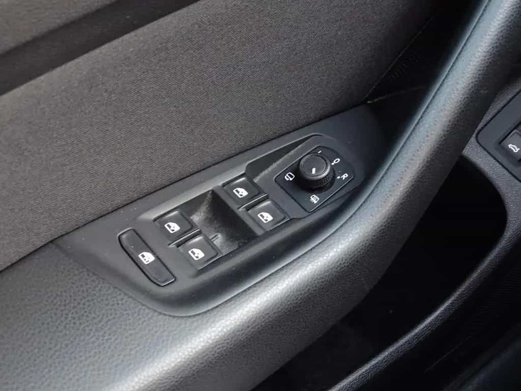Volkswagen Passat Variant 1.5 16V TSI Business LED ACC Navi 02/2021-photo-26