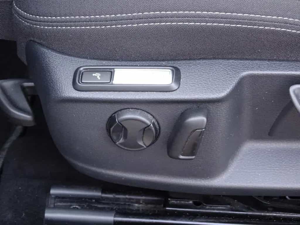 Volkswagen Passat Variant 1.5 16V TSI Business LED ACC Navi 02/2021-photo-28