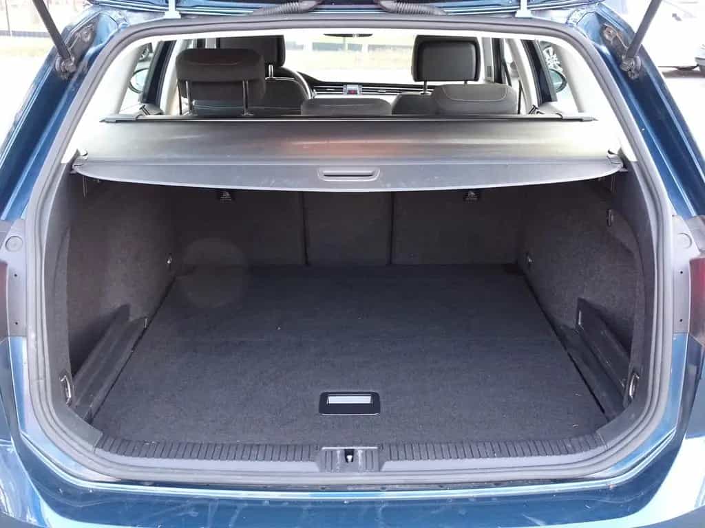 Volkswagen Passat Variant 1.5 16V TSI Business LED ACC Navi 02/2021-photo-31