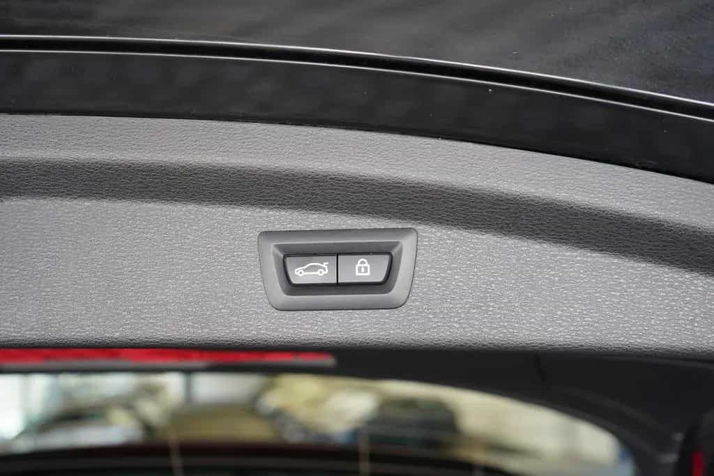 BMW X2 20i xDrive M Sport Aut. LED Navi Tempomat 04/2023-photo-32