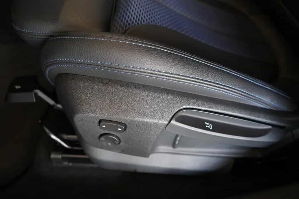 BMW X2 20i xDrive M Sport Aut. LED Navi Tempomat 04/2023-photo-40