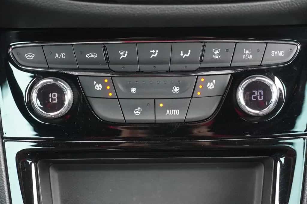 Opel Astra K ST 1.2 GS Line LED AHK Navi Kamera 04/2021-photo-19