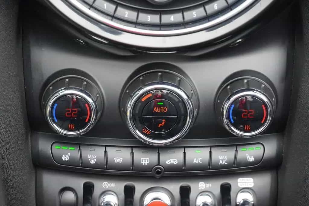 MINI Cooper S Cabrio 2.0 DSG LED Navi Tempomat 02/2019-photo-24