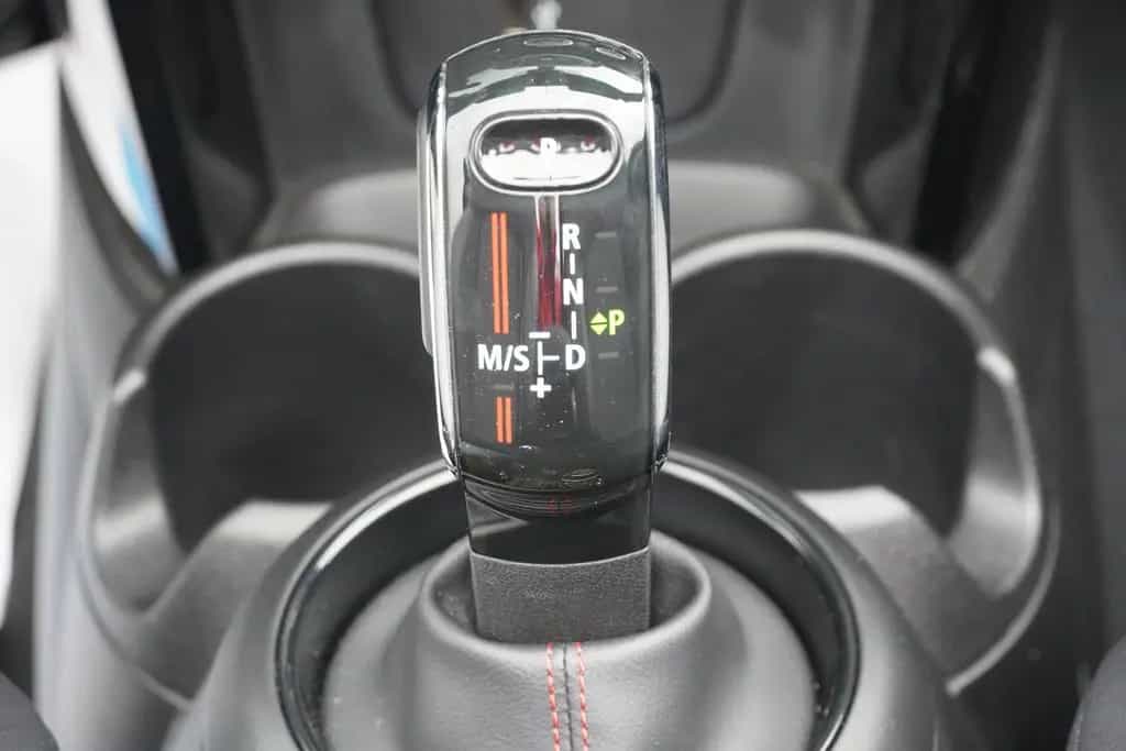 MINI Cooper S Cabrio 2.0 DSG LED Navi Tempomat 02/2019-photo-26