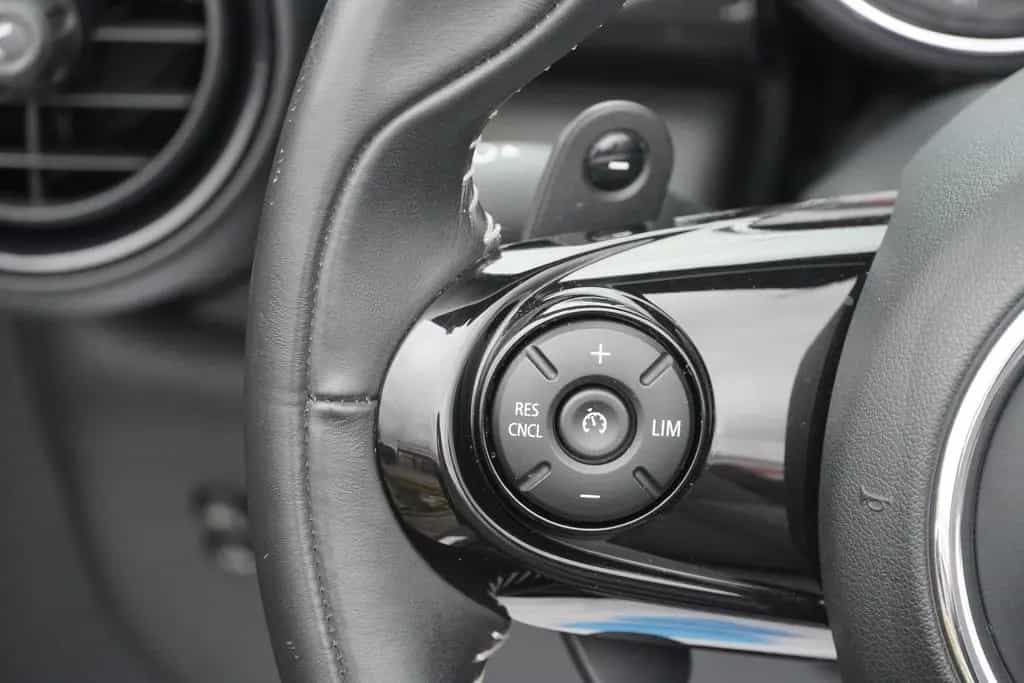 MINI Cooper S Cabrio 2.0 DSG LED Navi Tempomat 02/2019-photo-31