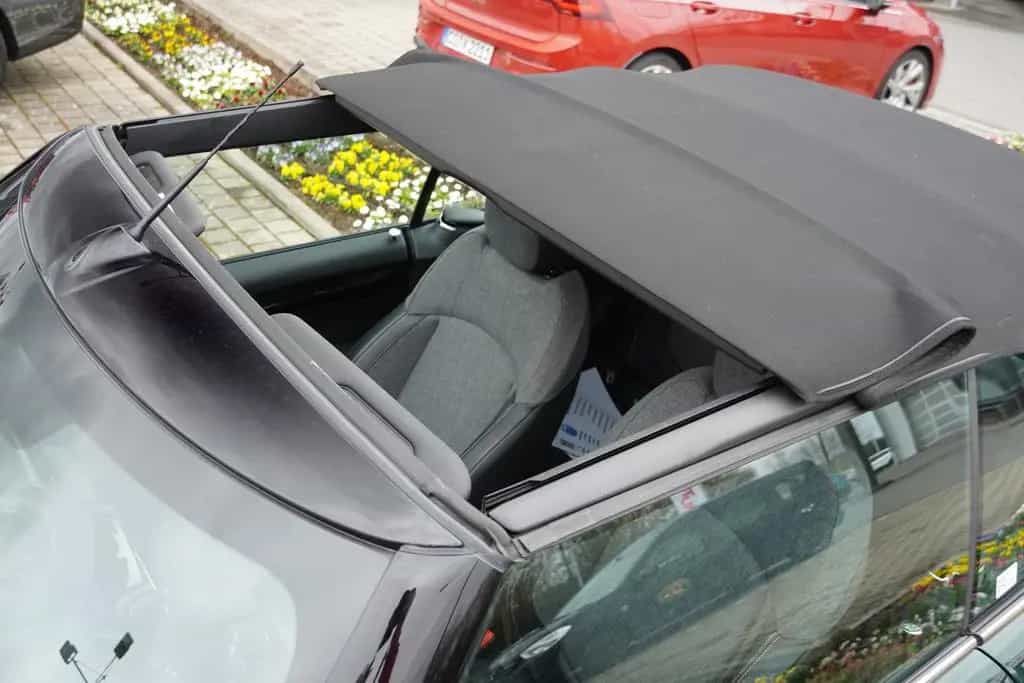 MINI Cooper S Cabrio 2.0 DSG LED Navi Tempomat 02/2019-photo-45