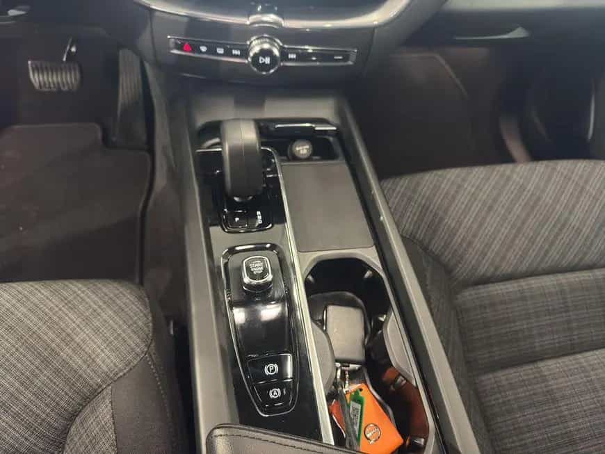 Volvo XC60 B4 AWD Core Aut Google-Maps LED Kamera 1.Ha 03/2023-photo-11
