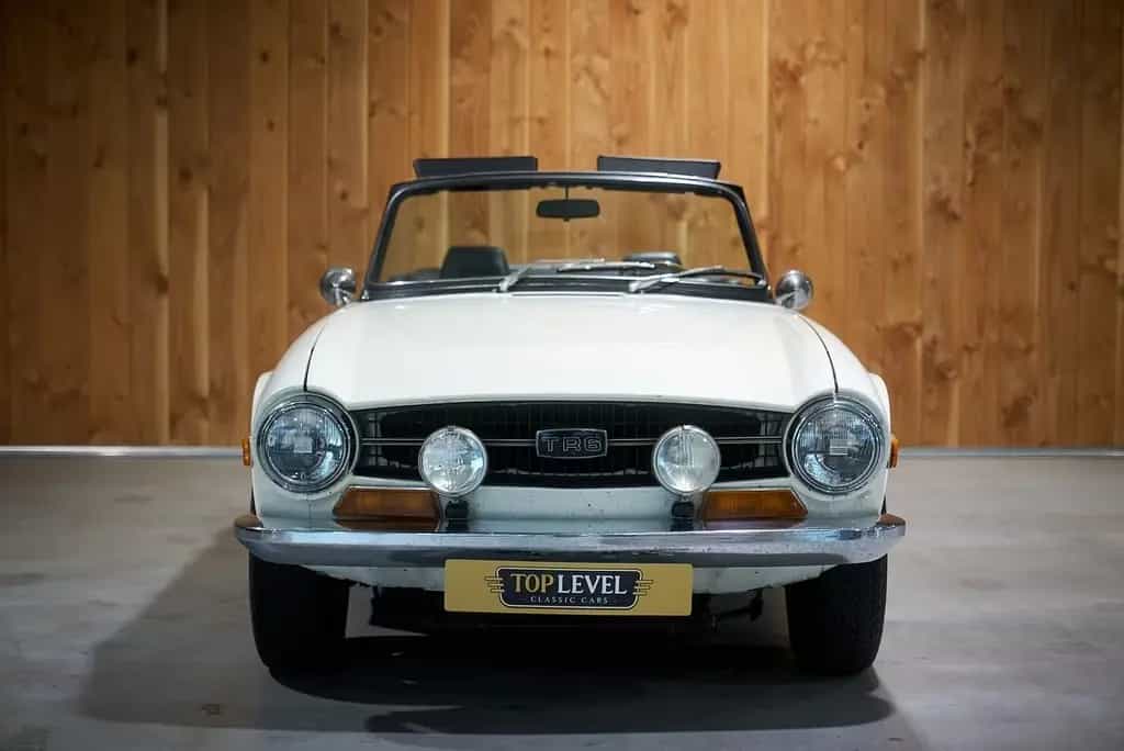 Triumph TR6 Soft Top 02/1971-photo-14