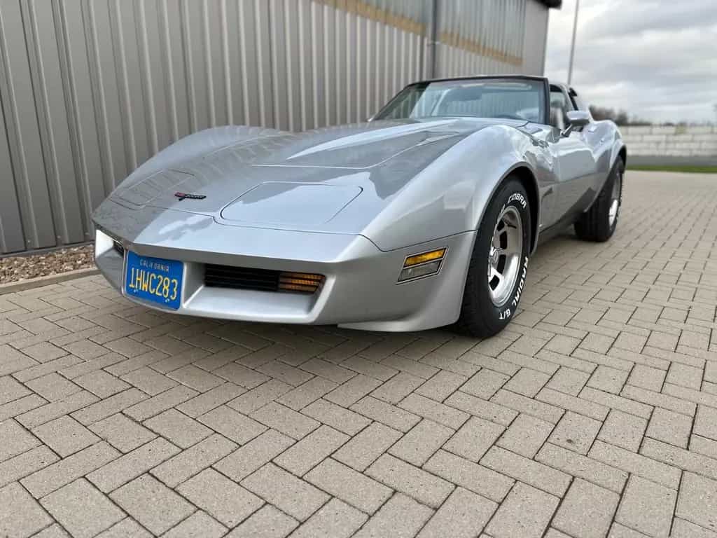 Corvette C3 Stingray T Top 07/1981-photo-0