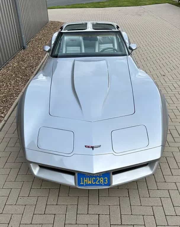 Corvette C3 Stingray T Top 07/1981-photo-3