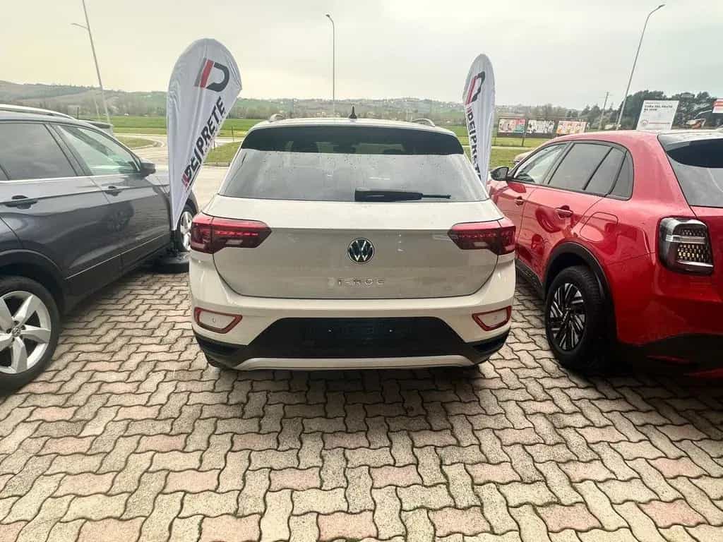 Other Volkswagen T-Roc 1.0 TSI Life 06/2023-photo-4