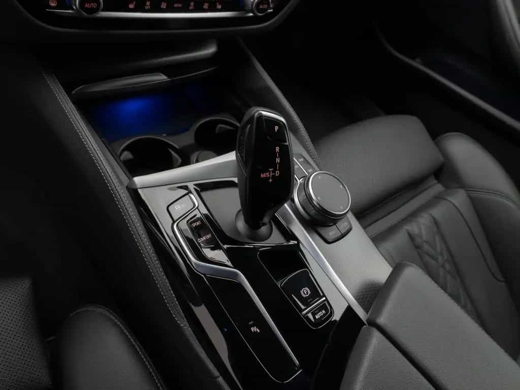 BMW 5 Series 530d M Sport Laser HUD DAB Komfort Alarm 18Zoll 07/2022-photo-22