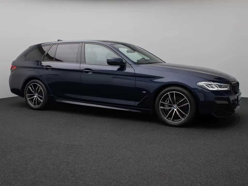 BMW 5 Series 530d M Sport Laser HUD DAB Komfort Alarm 18Zoll 07/2022-photo-3