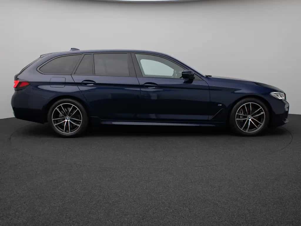 BMW 5 Series 530d M Sport Laser HUD DAB Komfort Alarm 18Zoll 07/2022-photo-4