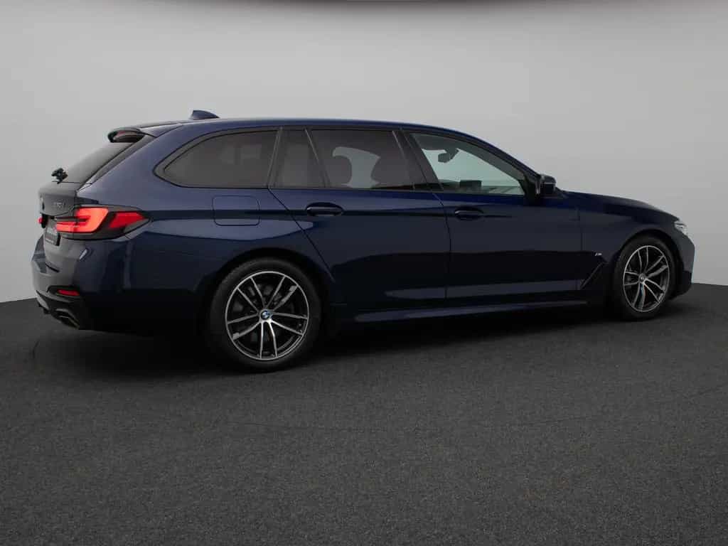 BMW 5 Series 530d M Sport Laser HUD DAB Komfort Alarm 18Zoll 07/2022-photo-5