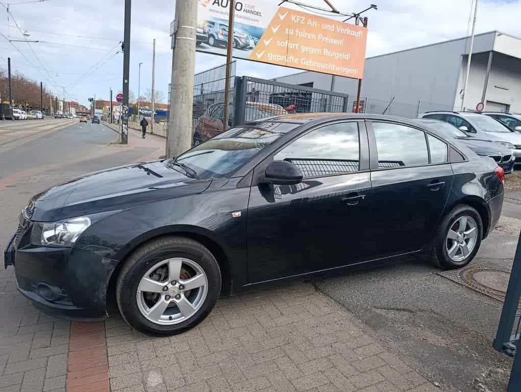 Chevrolet Cruze LS*KLIMA*LIMO*E-FENSTER*ALUS*ISOFIX*100TKM 09/2009-photo-2