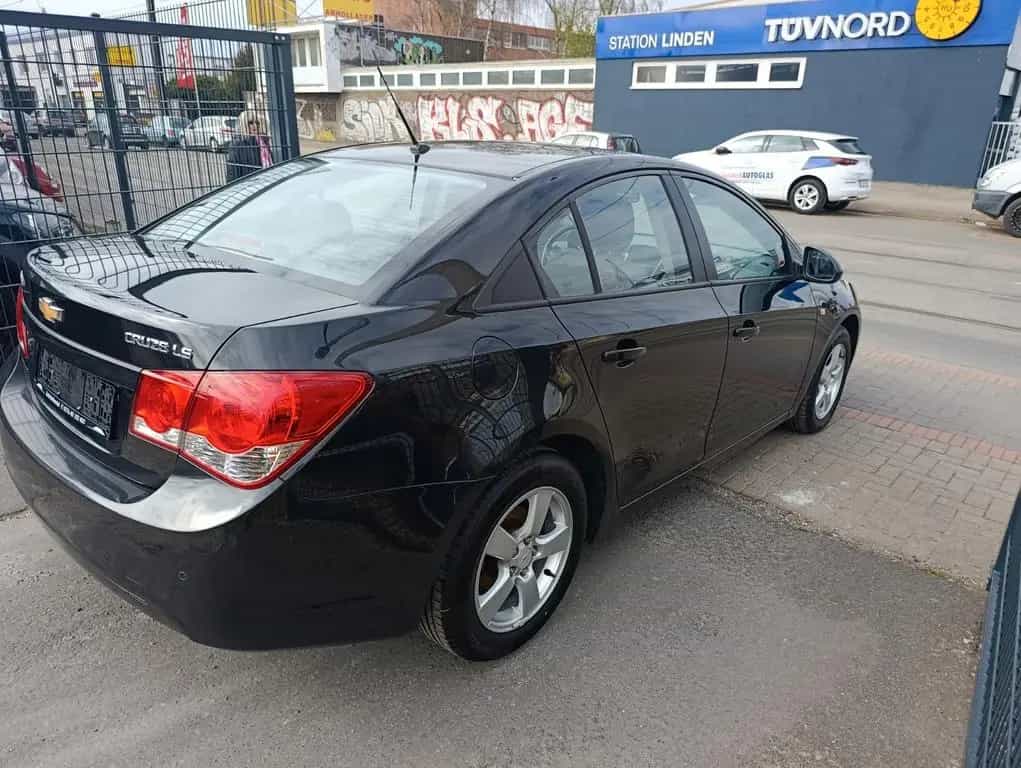 Chevrolet Cruze LS*KLIMA*LIMO*E-FENSTER*ALUS*ISOFIX*100TKM 09/2009-photo-8