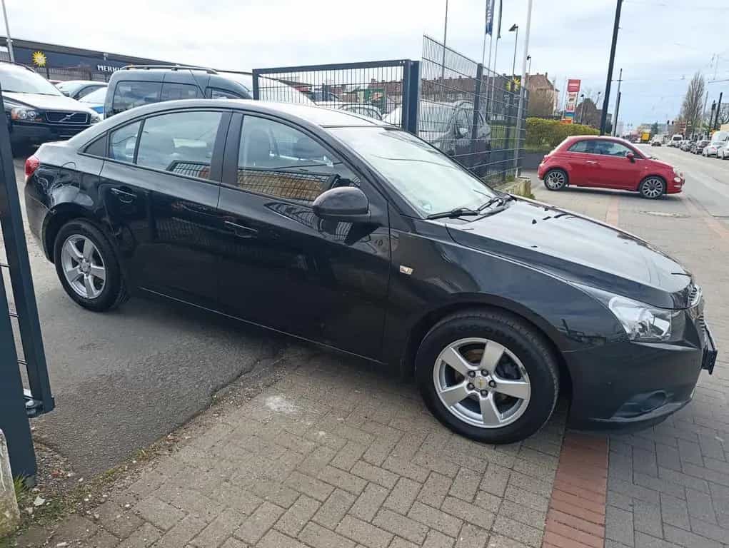 Chevrolet Cruze LS*KLIMA*LIMO*E-FENSTER*ALUS*ISOFIX*100TKM 09/2009-photo-9
