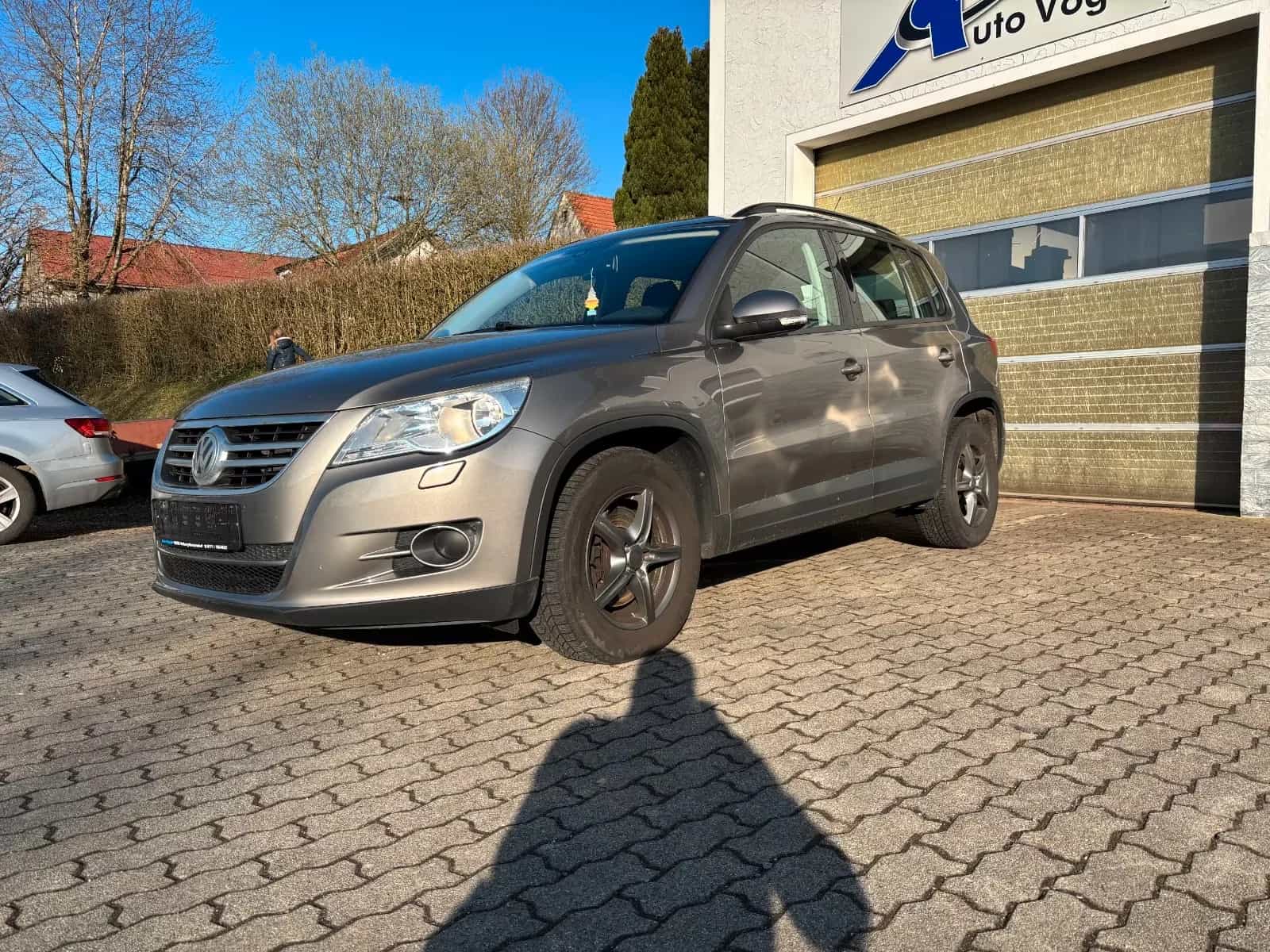 Volkswagen Tiguan 11/2009-photo-0