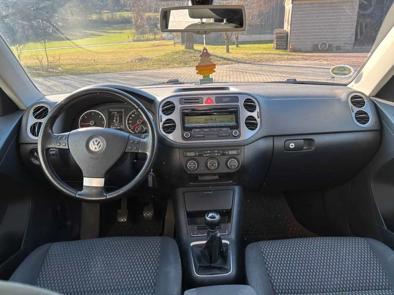 Volkswagen Tiguan 11/2009-photo-10