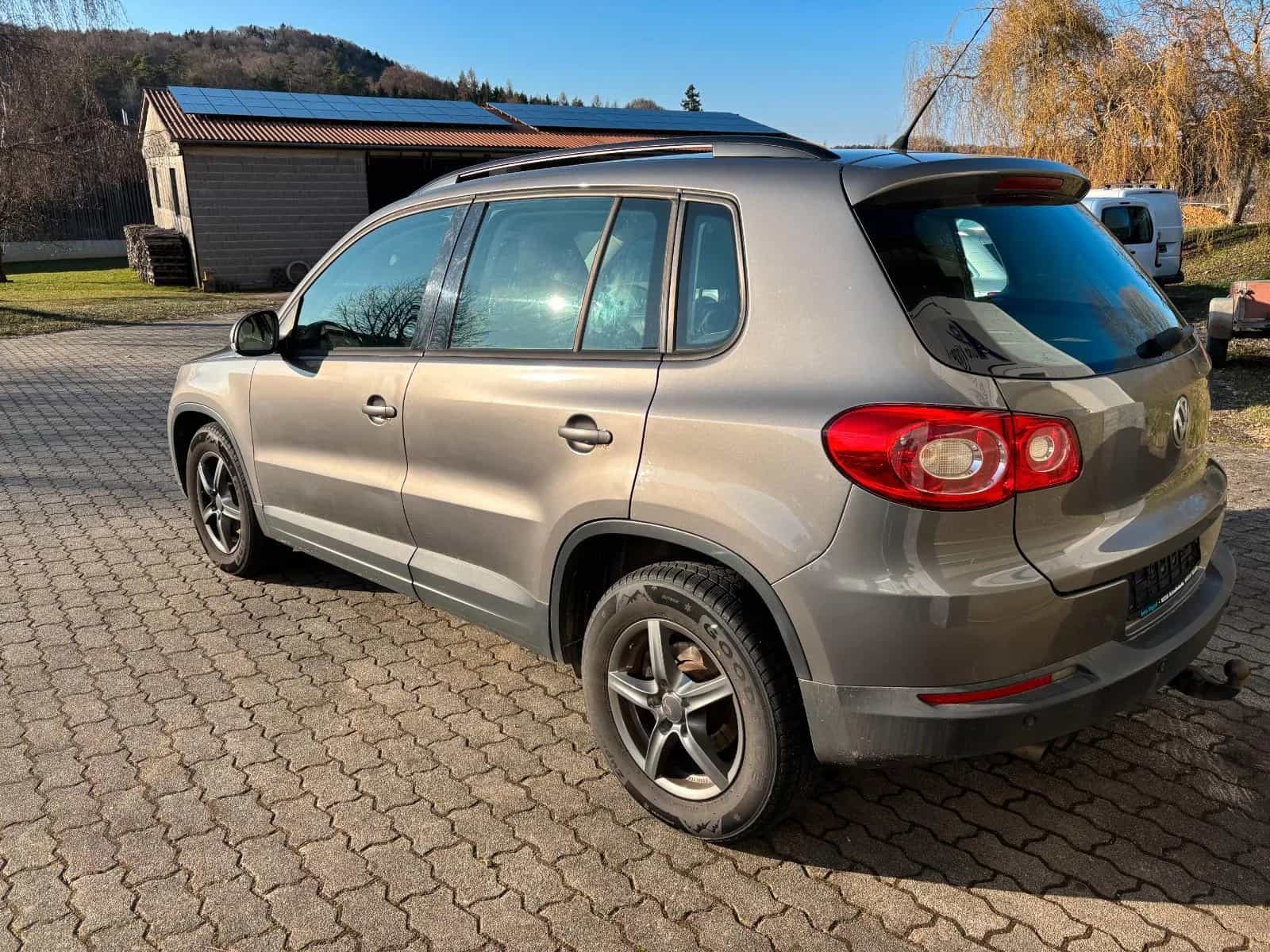 Volkswagen Tiguan 11/2009-photo-2