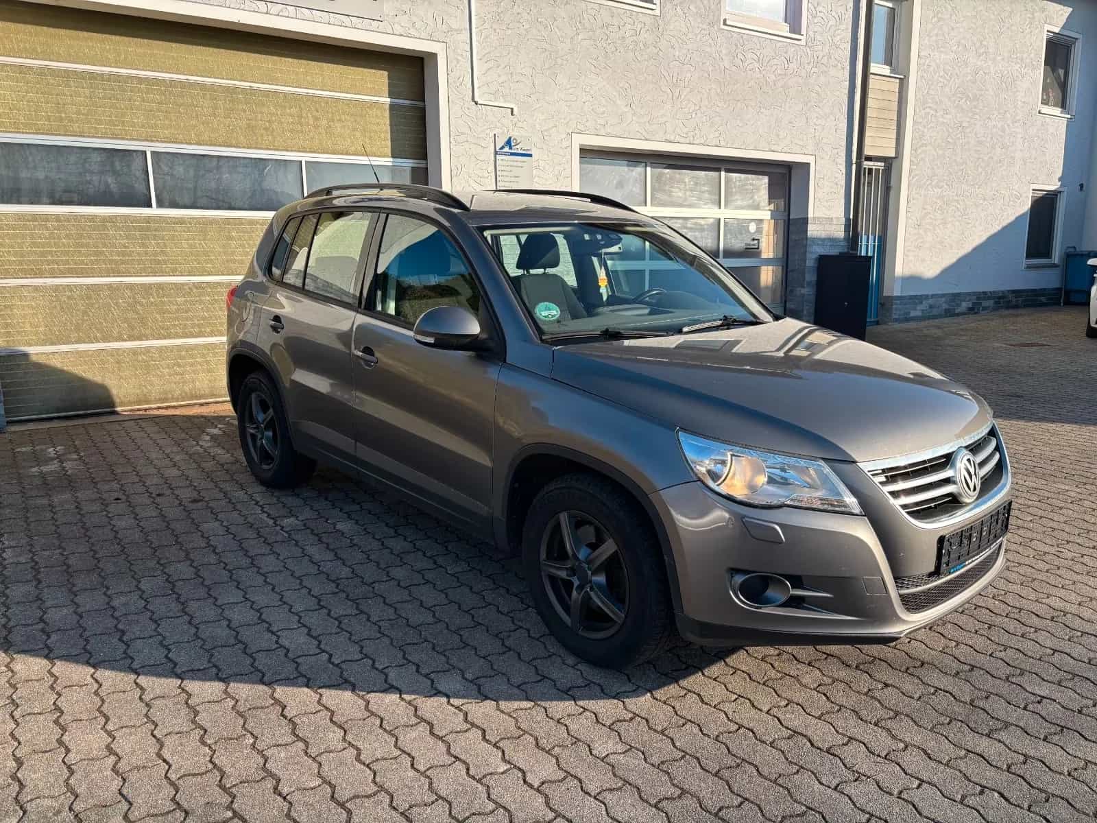 Volkswagen Tiguan 11/2009-photo-6