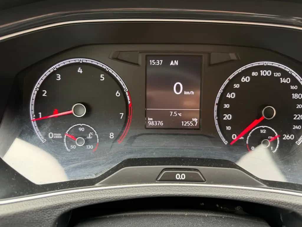 Volkswagen T-Roc 1.5 TSI ACT Sport Sport 05/2018-photo-4