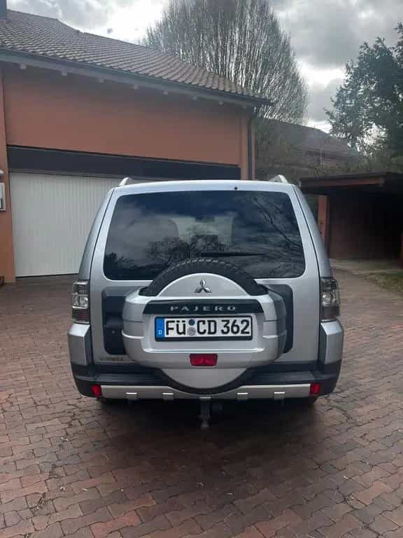 Mitsubishi Pajero 3,2 DI-D 08/2007-photo-3