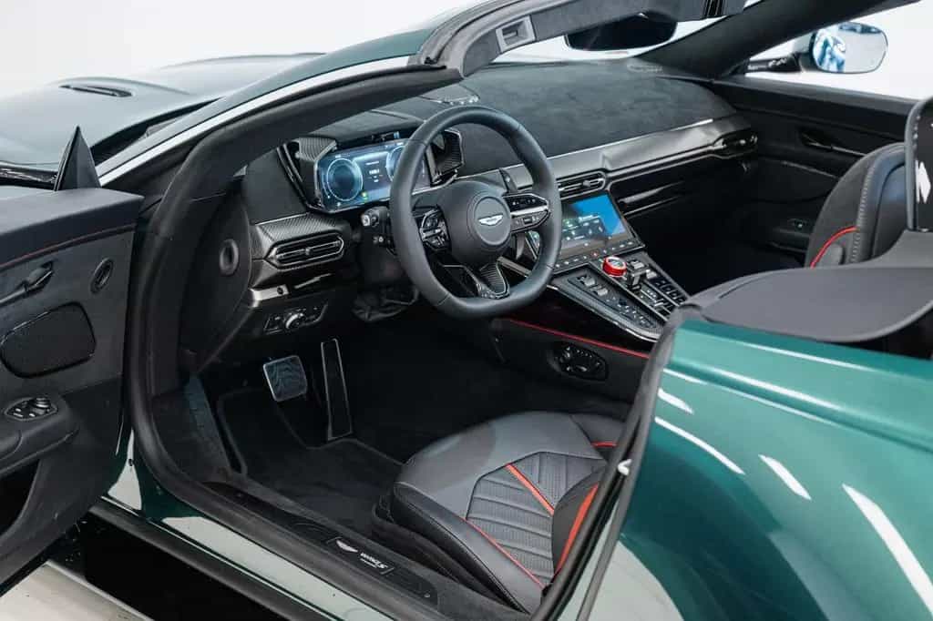 Aston Martin Vantage S Roadster MY26 |S-Highlights CCM Brakes 01/2026-photo-13