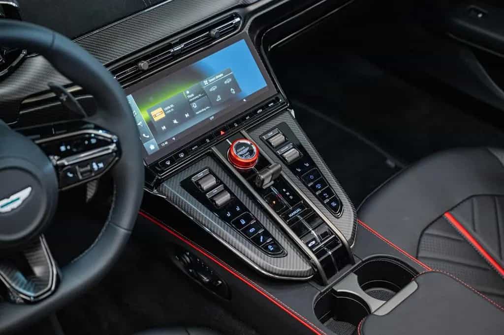 Aston Martin Vantage S Roadster MY26 |S-Highlights CCM Brakes 01/2026-photo-14