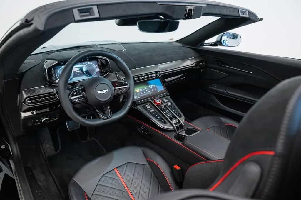 Aston Martin Vantage S Roadster MY26 |S-Highlights CCM Brakes 01/2026-photo-3