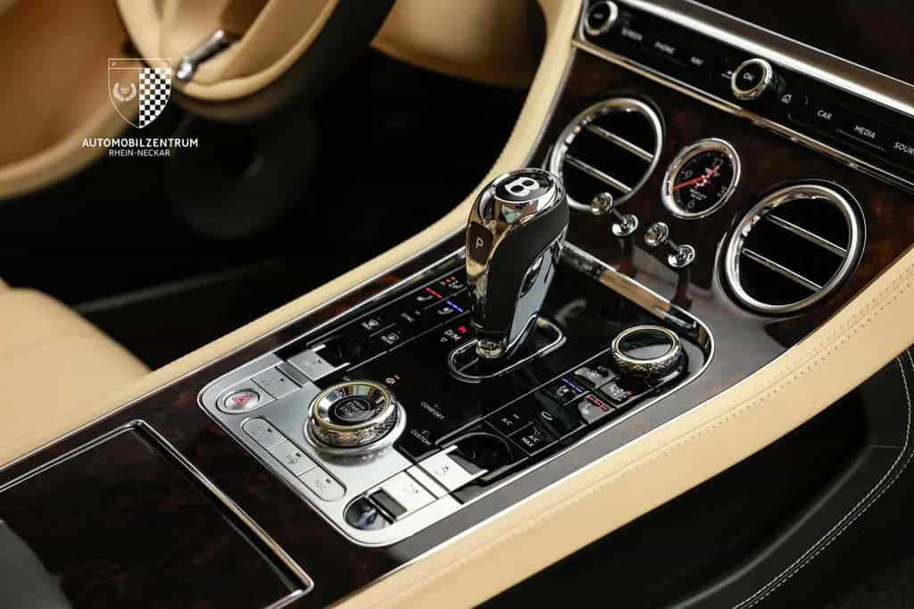 Bentley Continental GT W12 Mulliner/Touring/Rot.Display 07/2020-photo-37