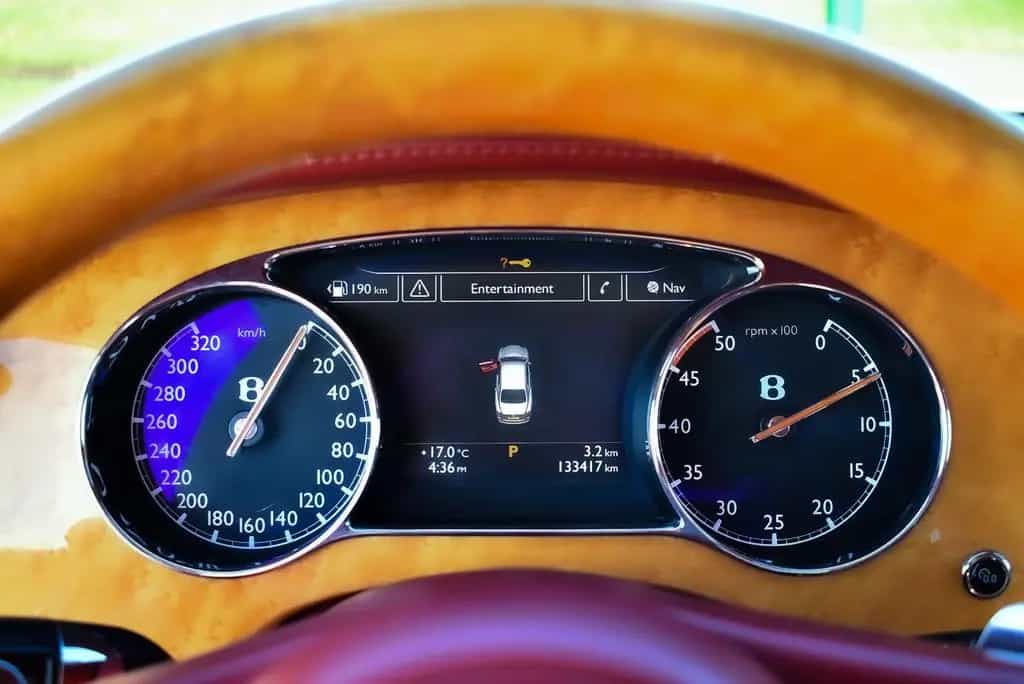Bentley Mulsanne Speed 6.8 V8 €80.000 in options 04/2015-photo-18