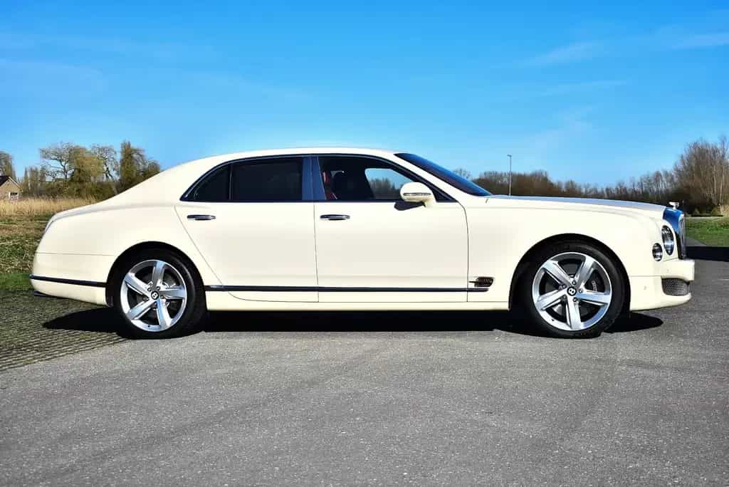 Bentley Mulsanne Speed 6.8 V8 €80.000 in options 04/2015-photo-4