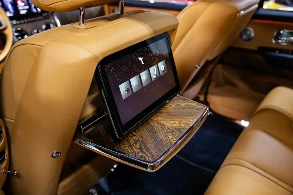 Rolls-Royce Cullinan - Full Spec - Bespoke Interior - VAT 02/2025-photo-20