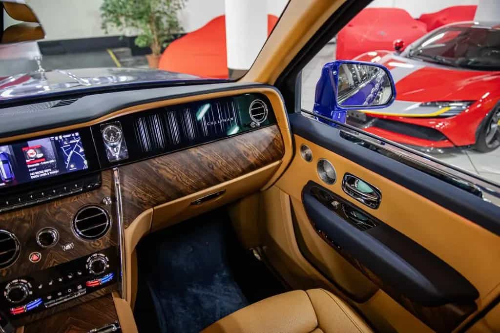 Rolls-Royce Cullinan - Full Spec - Bespoke Interior - VAT 02/2025-photo-23