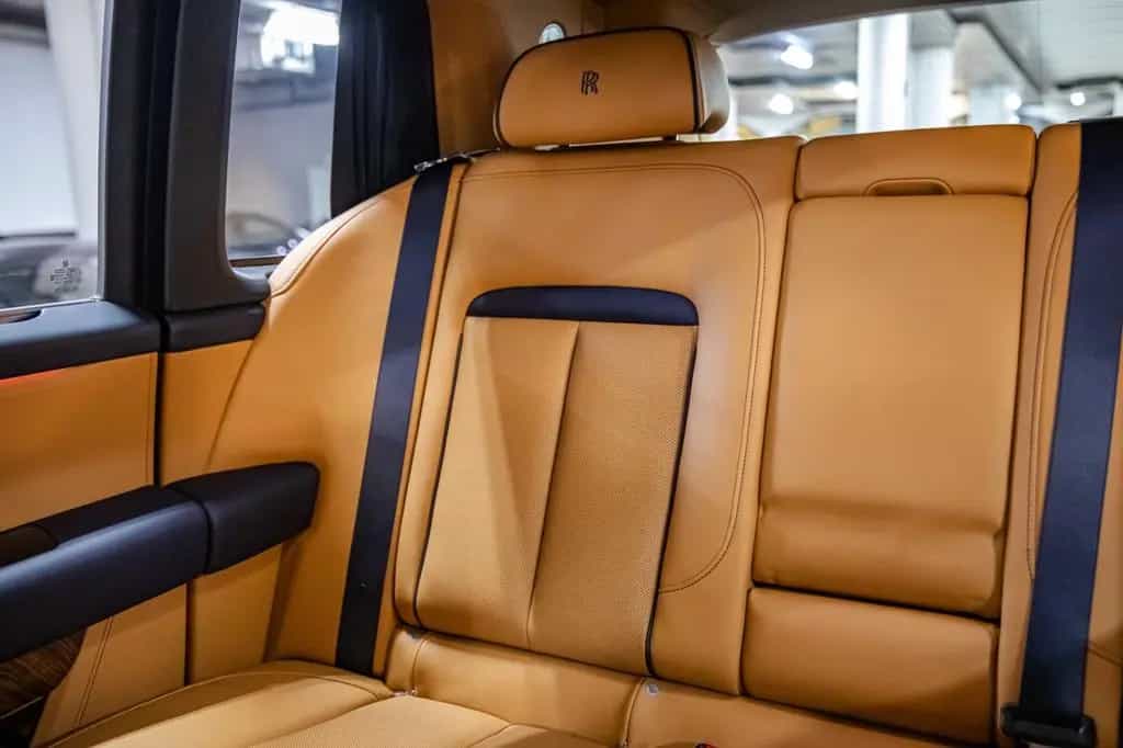 Rolls-Royce Cullinan - Full Spec - Bespoke Interior - VAT 02/2025-photo-24