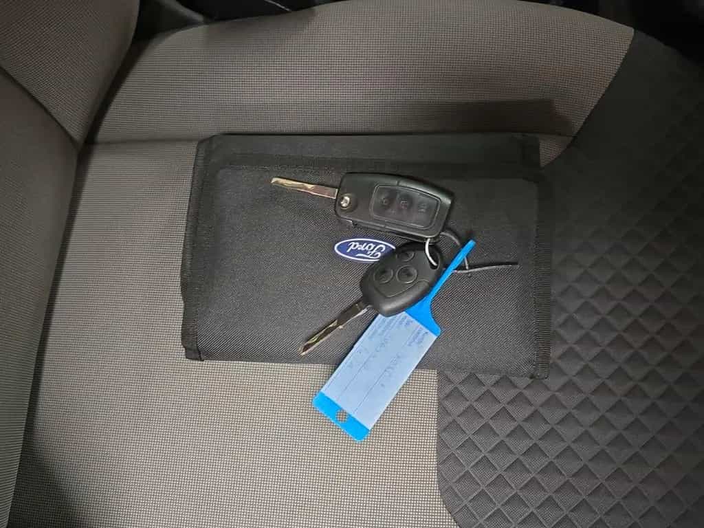 Ford Tourneo Courier Titanium Zahnriemen Service TÜV 08/2018-photo-17