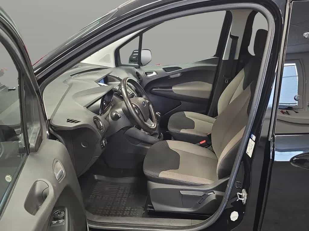 Ford Tourneo Courier Titanium Zahnriemen Service TÜV 08/2018-photo-9