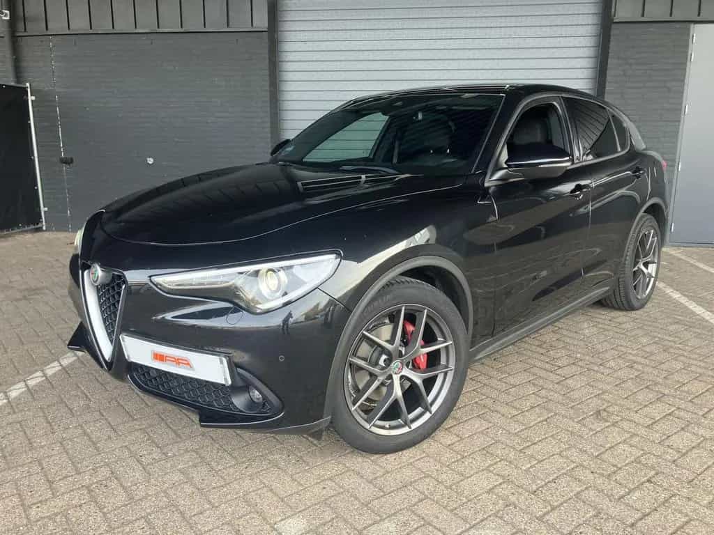 Alfa Romeo Stelvio 2.2d SUPER-XENON-LEDER-VOLL 08/2017-photo-0