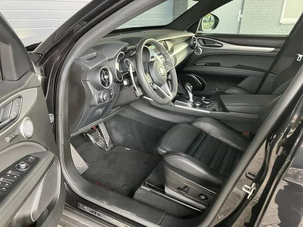 Alfa Romeo Stelvio 2.2d SUPER-XENON-LEDER-VOLL 08/2017-photo-10