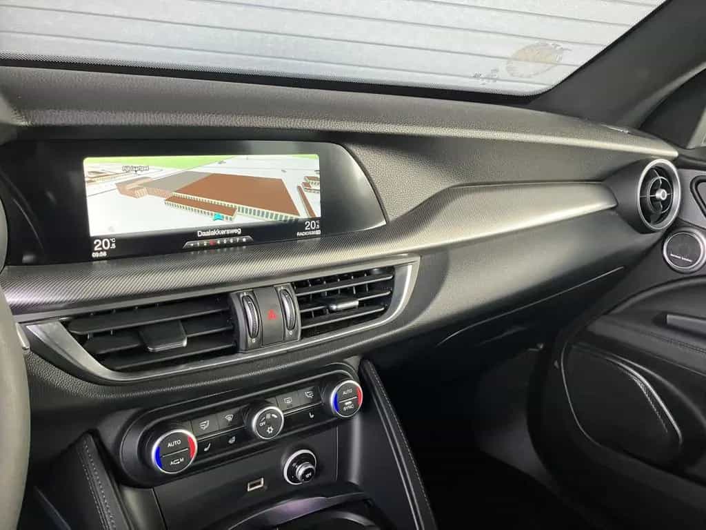 Alfa Romeo Stelvio 2.2d SUPER-XENON-LEDER-VOLL 08/2017-photo-12