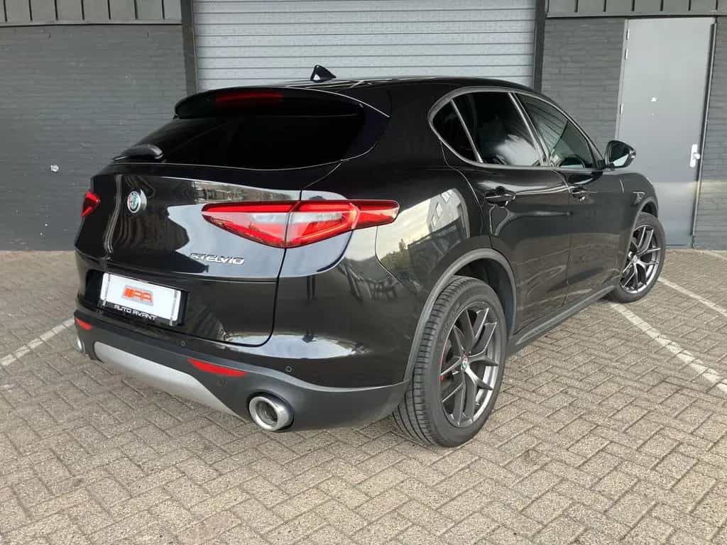 Alfa Romeo Stelvio 2.2d SUPER-XENON-LEDER-VOLL 08/2017-photo-5