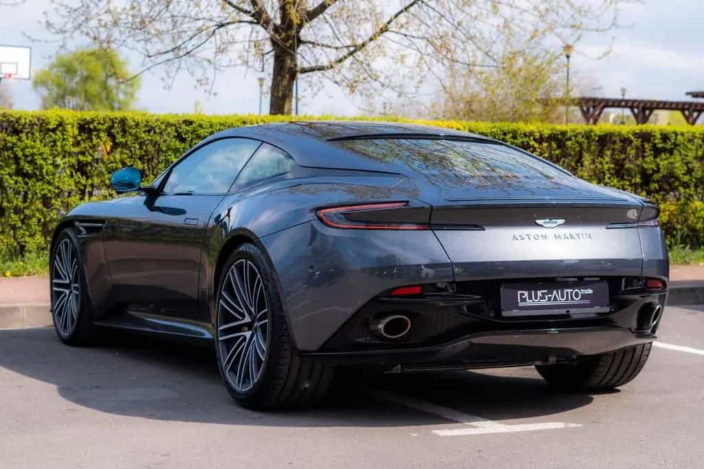 Aston Martin DB12 4.0 V8_R21 01/2024-photo-10