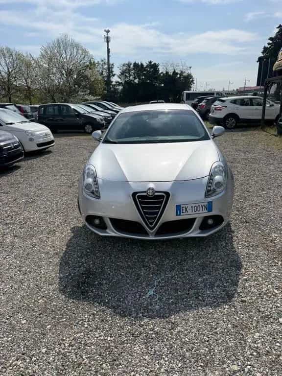 Alfa Romeo Giulietta 1.6 JTDm-2 105 CV Distincti 04/2011-photo-3