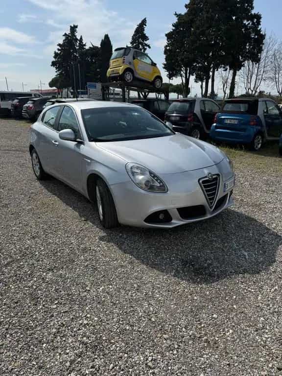 Alfa Romeo Giulietta 1.6 JTDm-2 105 CV Distincti 04/2011-photo-5