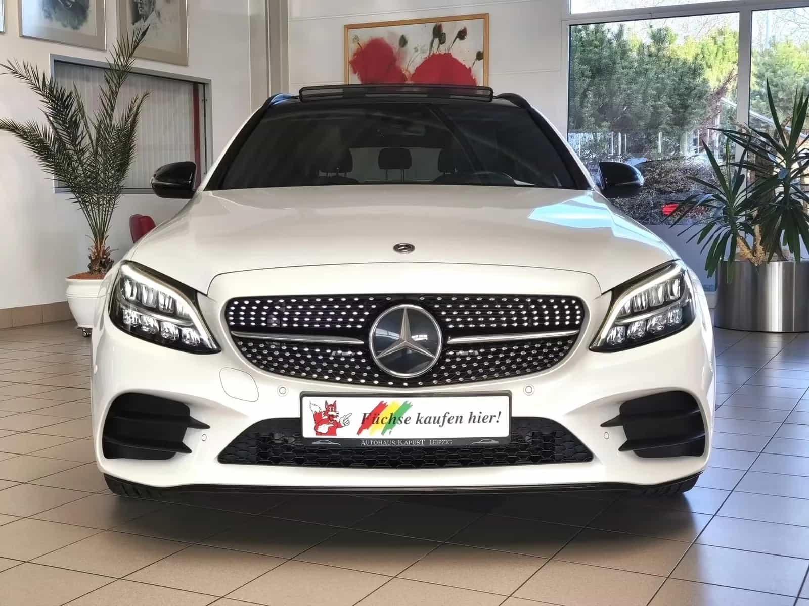Mercedes-Benz C-Class 300 07/2020-photo-1