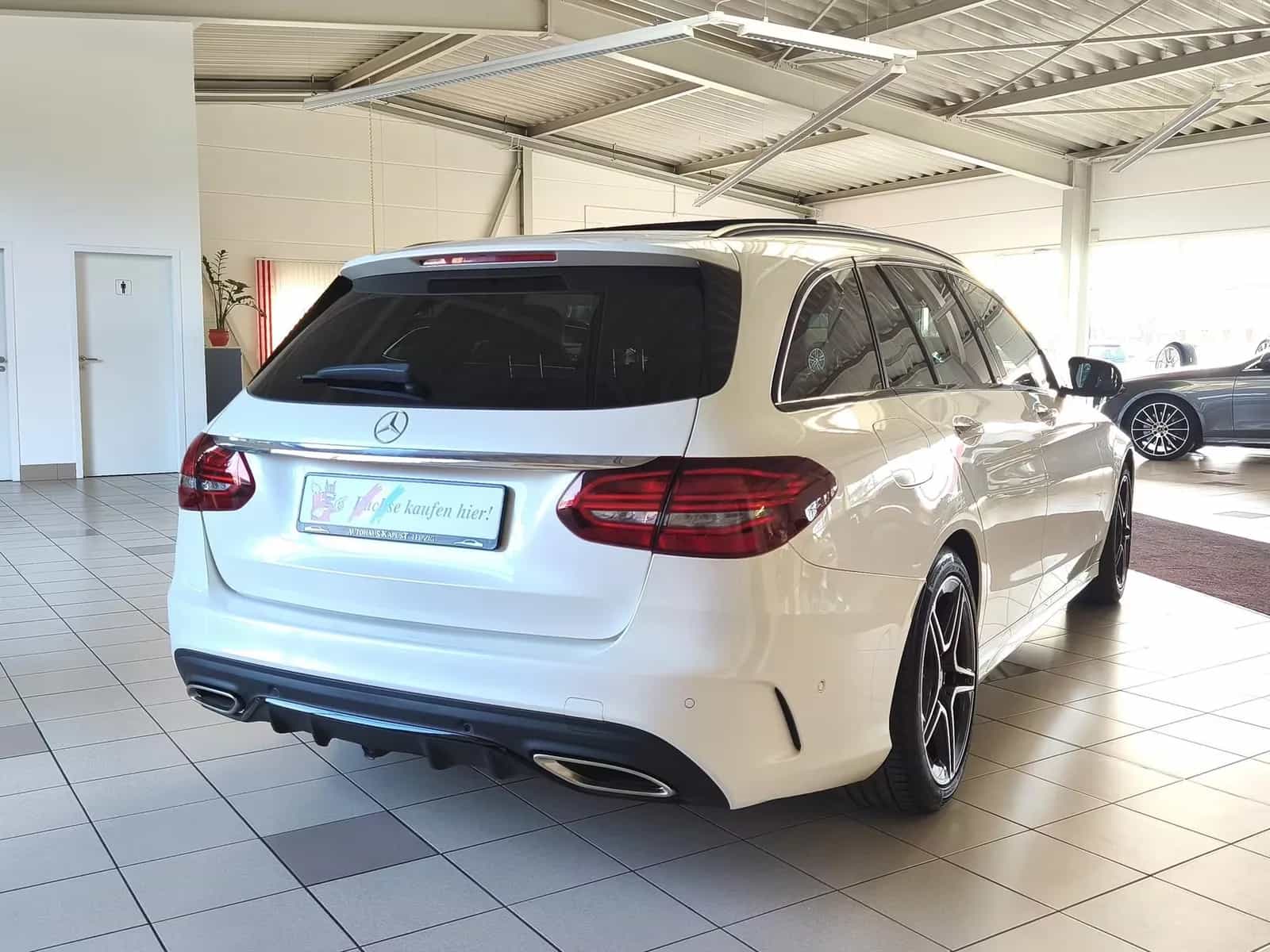 Mercedes-Benz C-Class 300 07/2020-photo-8