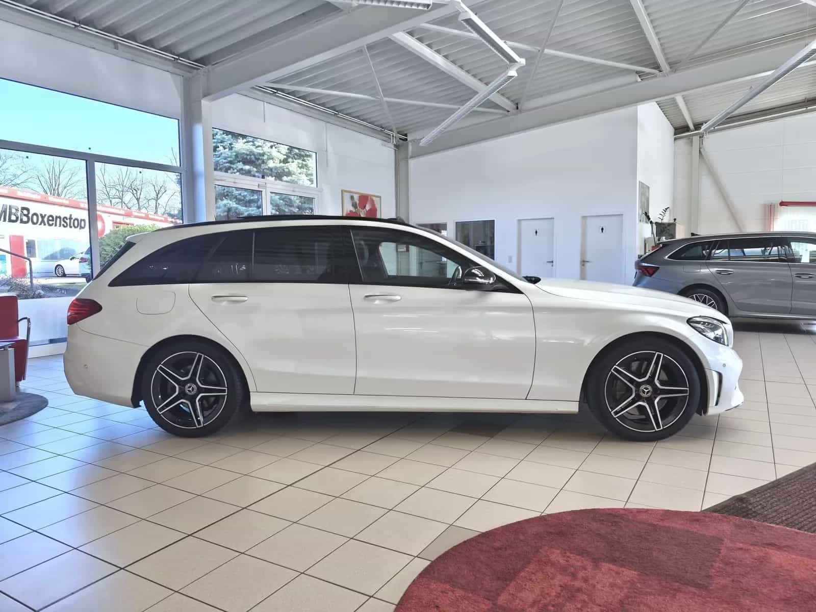 Mercedes-Benz C-Class 300 07/2020-photo-9