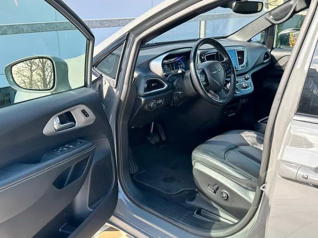 Chrysler Pacifica Launch Edition AWD 10/2020-photo-13